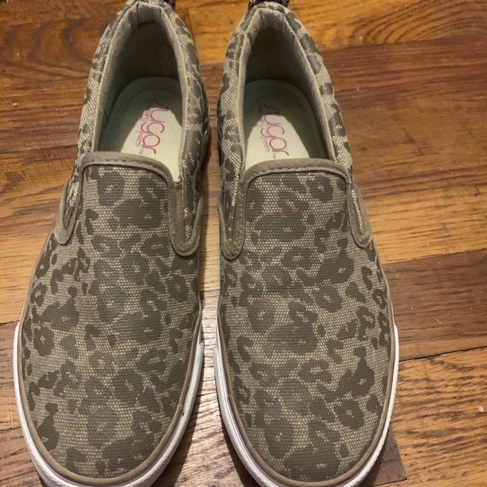 Size 7.5 leopard sneakers
